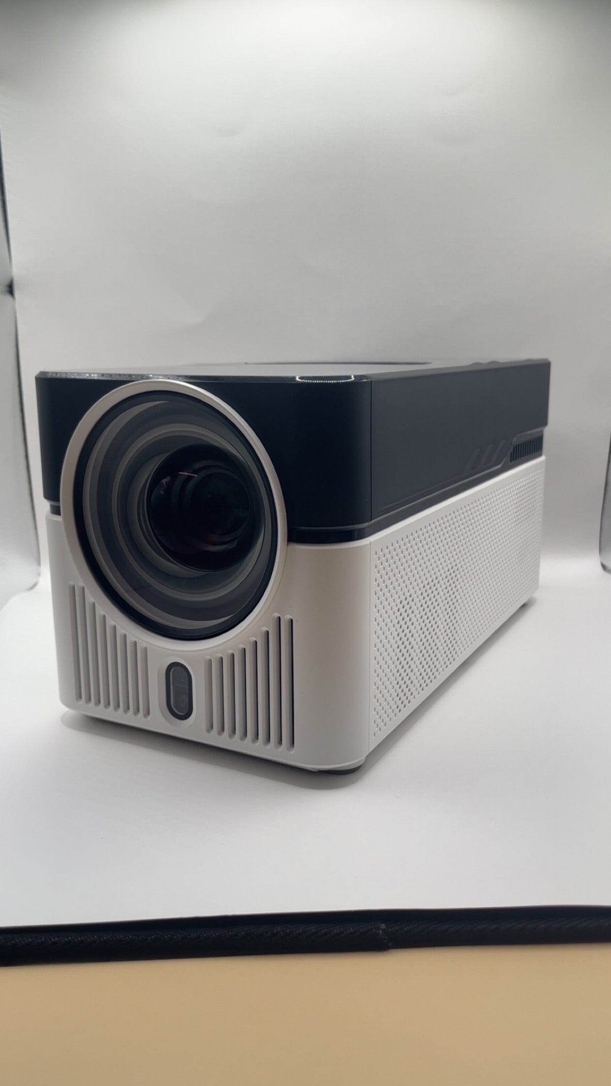 Proyector Tiro Corto - HY450